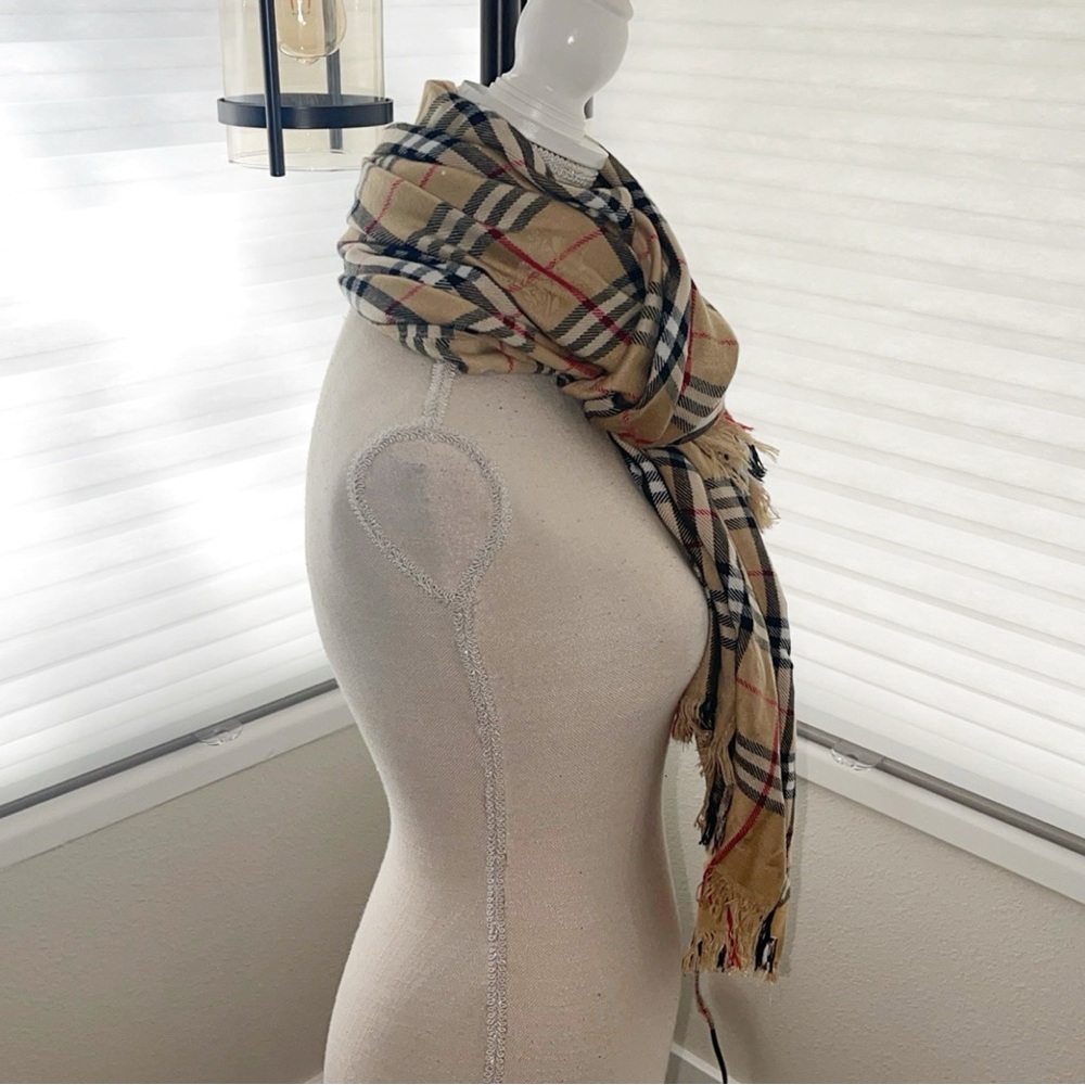 BURBERRY Authentic Scarf - Picture 3 of 11